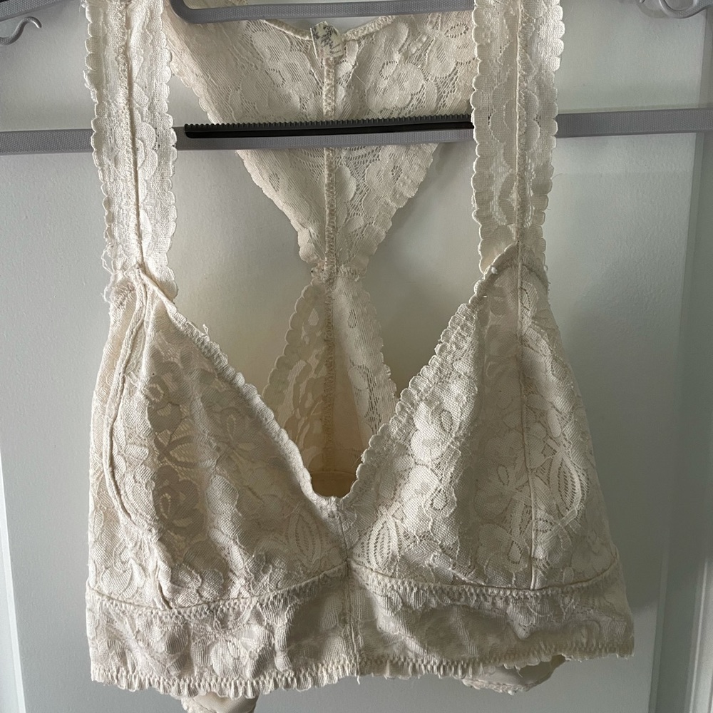 Large cream lace bralette